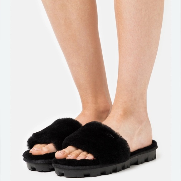 UGG Cozette Slipper Size 7 Black - Picture 1 of 7